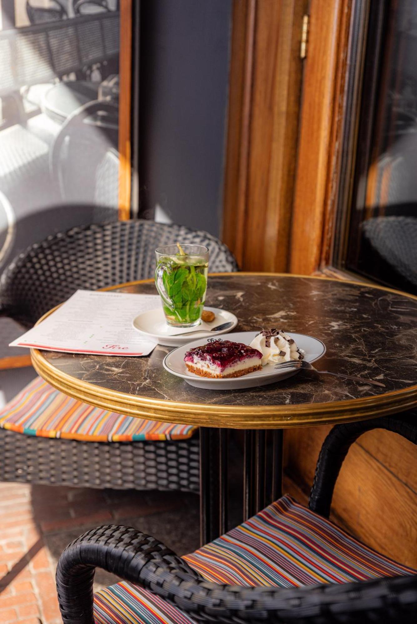 Boutique Hotel Catshuis ลีวาร์เดิน ภายนอก รูปภาพ